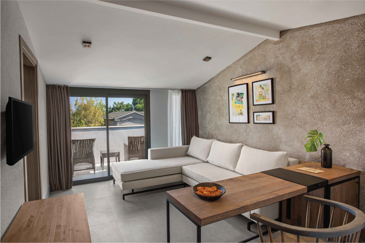 JUNIOR SUITE