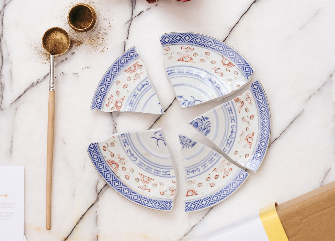 Kintsugi Workshop with Gülbin Tanır